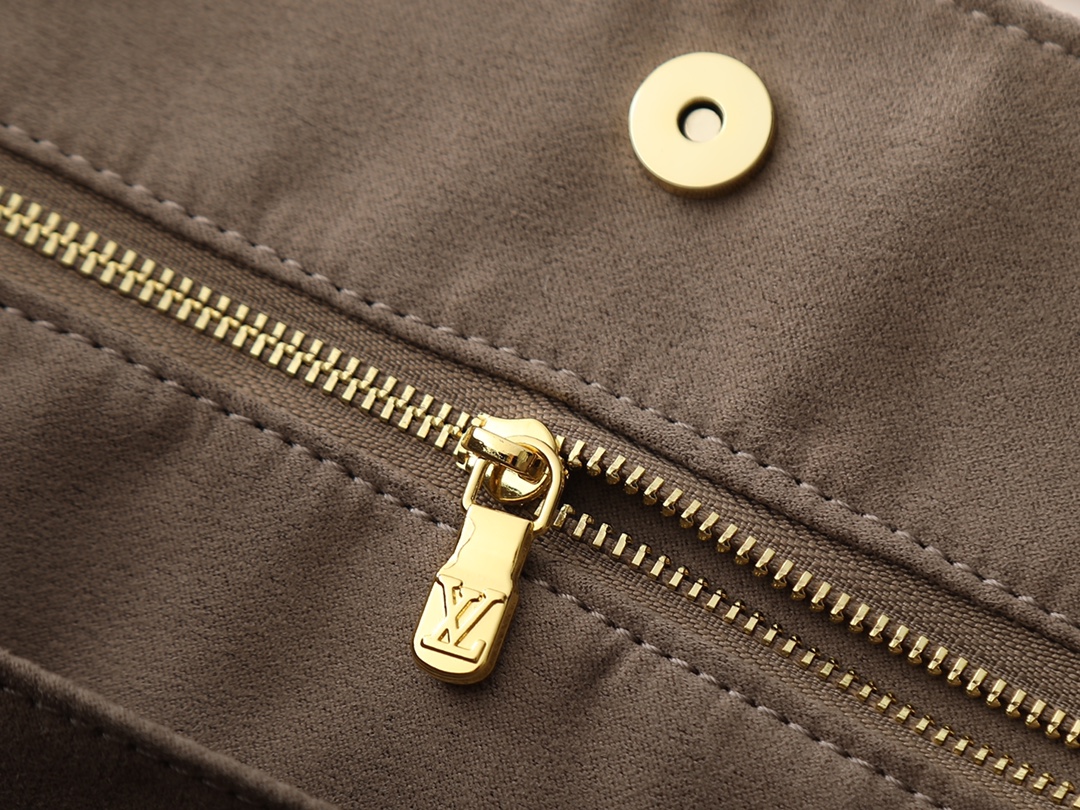 スーパーコピーバッグ国内発送対応N品安全必ず届く信用できるサイト